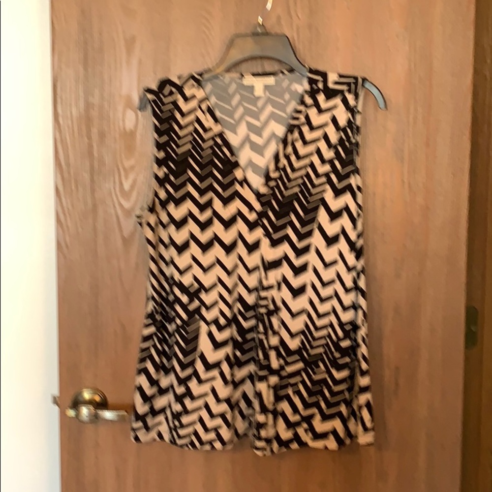 Dana Buchman Sleeveless Top L